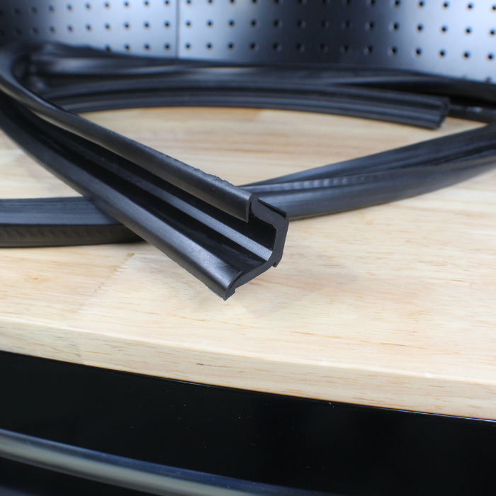 1992-2000 OBS Chevy/GMC Rear Door Glass Window Run Channel Weatherstrip - RH