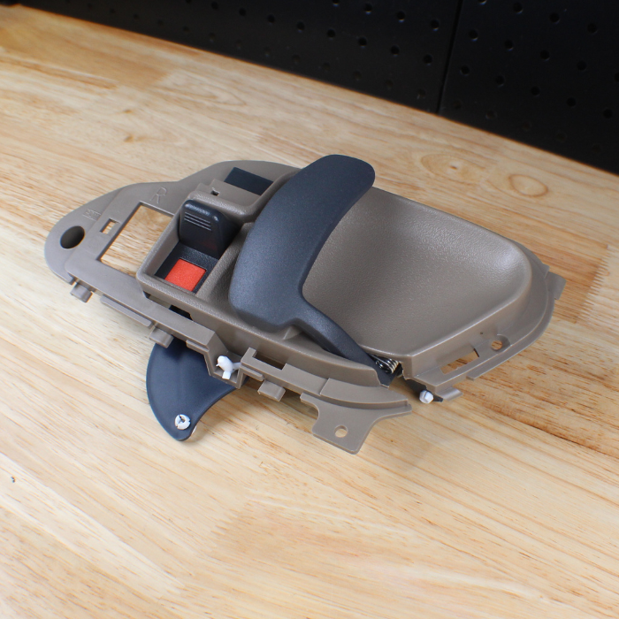 1995-1998 OBS Chevy/GMC Truck Beige Interior Door Handle Assembly - RH